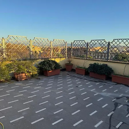 Terrace Of The Aureli Apartmán